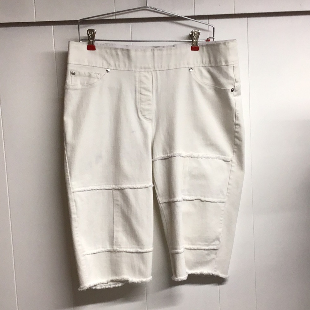 Nygard Luxe Denim White Women's Patch Detail super stretchy skimmer long Shorts